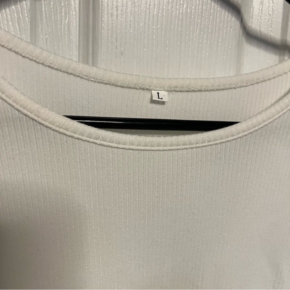 5/$100 White bodysuit - Picture 3 of 4